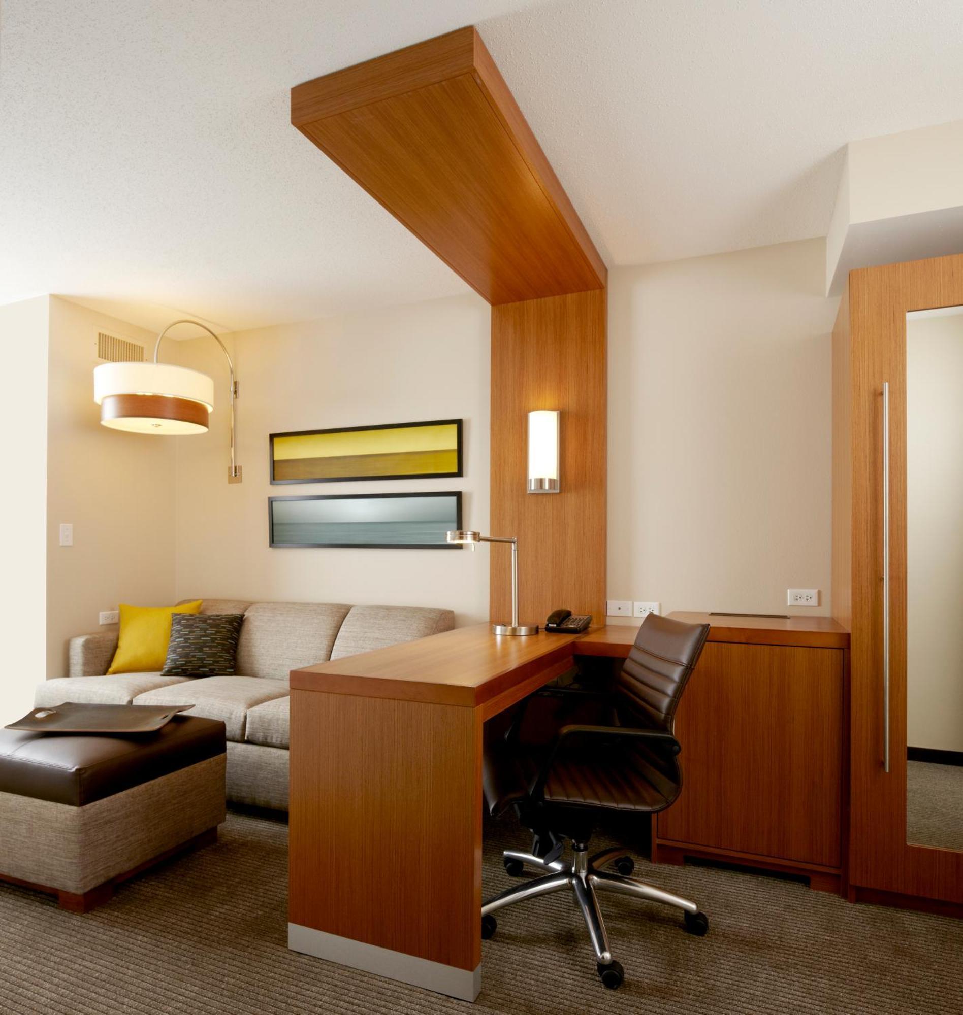 Hyatt Place At The Hollywood Casino Pittsburgh South Hotel 3*
